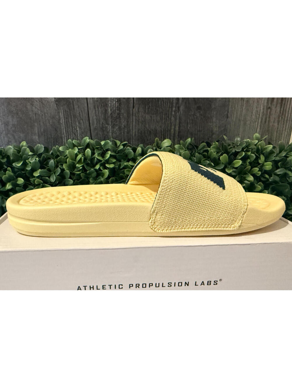 APL Women's BL Techloom Lemon Zest Midnight Slides EU 36 US 6